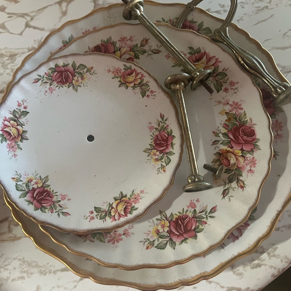 Elegant Floral 3-Tiered Dessert Stand with Gold Trim “Garland Rose”